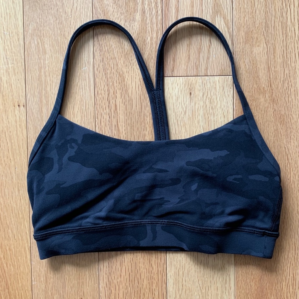 Lululemon Flow Y Bra - Black Camo